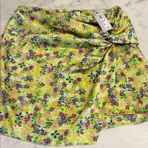 River Island Lime Floral Twist-Front Mini Skirt US size 4.  NWT